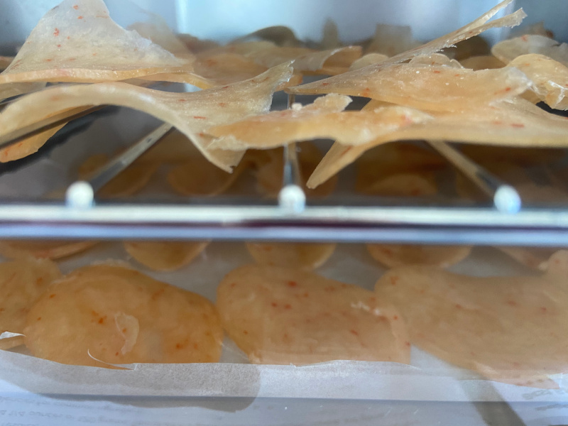 How to make Prawn Crackers drying in Oven Racks